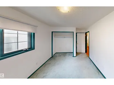 10941 81 AV NW photo 17
