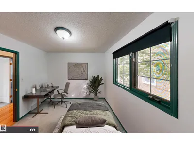 10941 81 AV NW photo 20