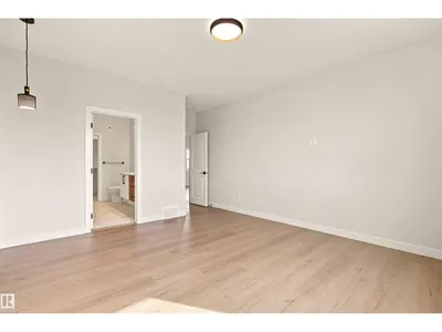 10458 104 ST photo 23