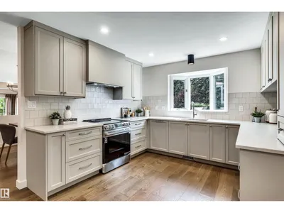 12 A INVERMERE PL photo 14
