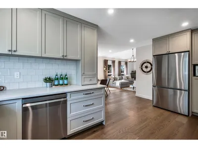 12 A INVERMERE PL photo 16