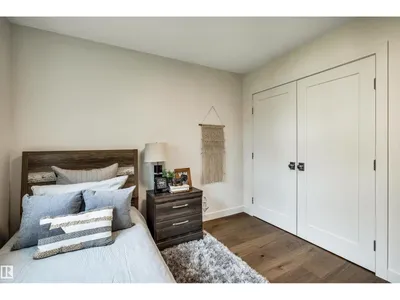 12 A INVERMERE PL photo 28