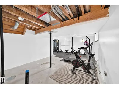 5633 175A AV NW photo 31