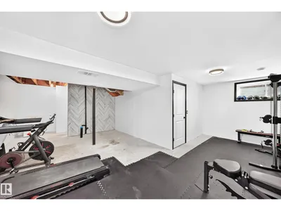 5633 175A AV NW photo 32