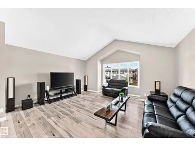 5633 175A AV NW photo 28