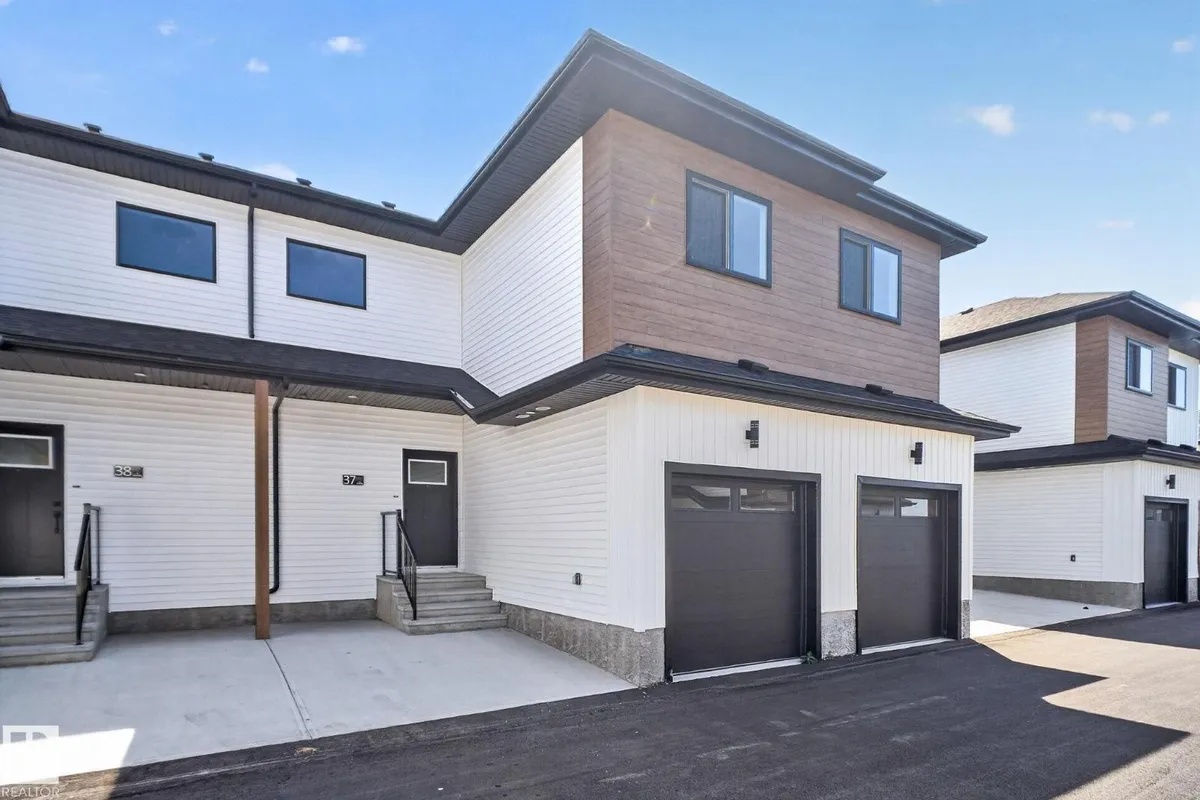 #38 130 HAWKS RIDGE BV NW exterior