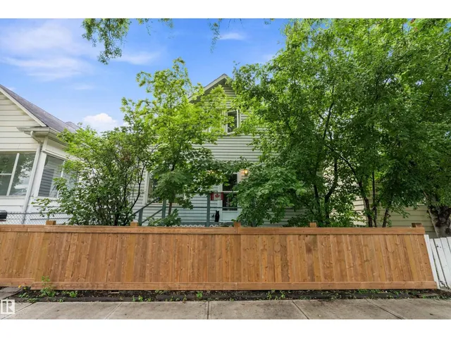 10816 92 ST NW, Edmonton