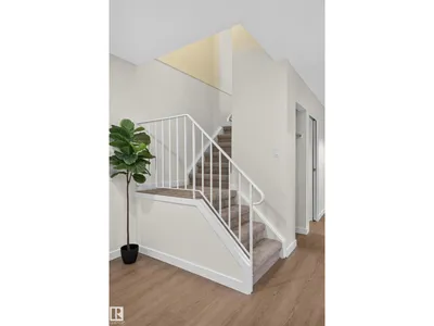 7117 180 ST NW photo 18