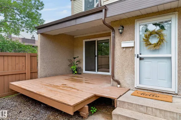 7117 180 ST NW photo 3