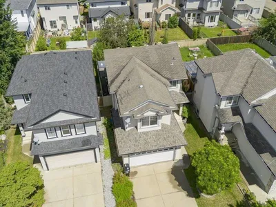 8018 3 AV SW photo 4