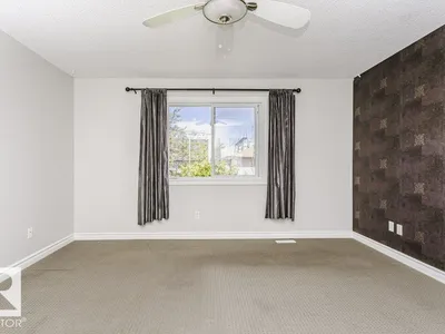 8018 3 AV SW photo 30