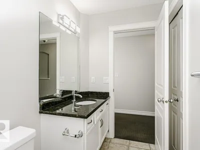 8018 3 AV SW photo 37