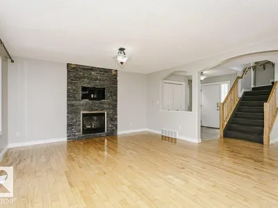 8018 3 AV SW photo 14