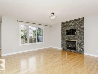 8018 3 AV SW photo 15