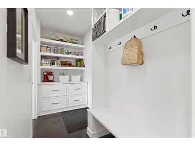 915 177 ST SW photo 24