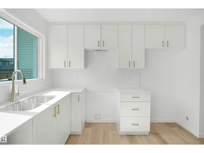505 177 AV NE photo 10