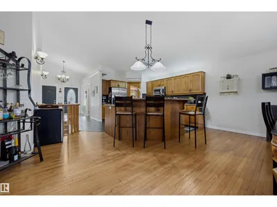 15552 49 ST NW photo 17