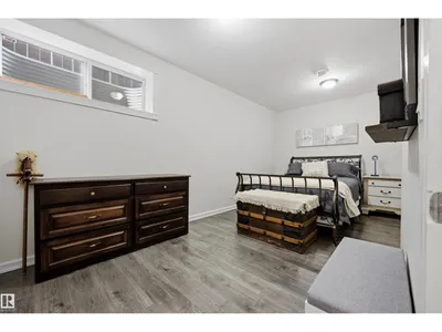 15552 49 ST NW photo 38