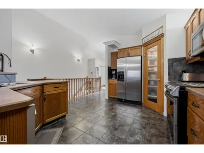 15552 49 ST NW photo 22