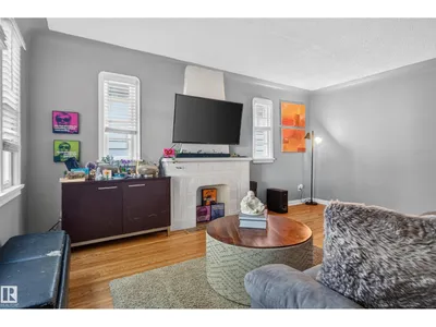 11406 83 ST NW photo 8