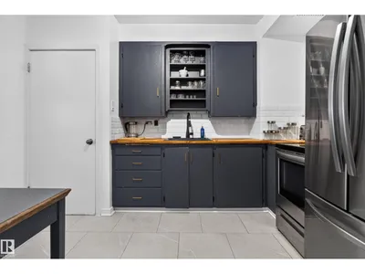 11406 83 ST NW photo 21
