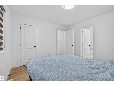 10915 159 ST NW photo 16