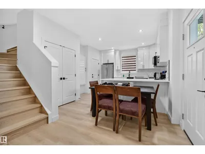 10915 159 ST NW photo 7