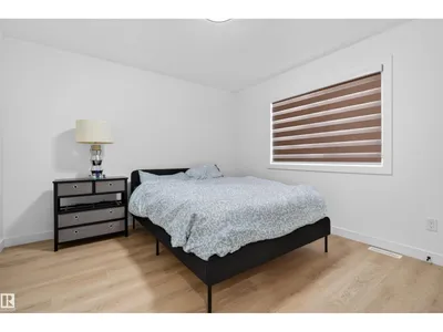 10915 159 ST NW photo 15