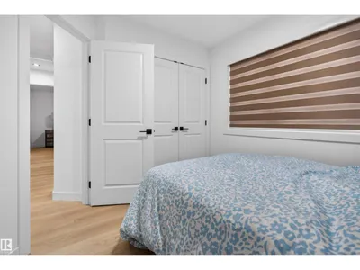 10915 159 ST NW photo 13