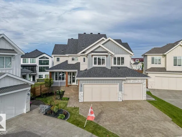 8 JARDIN PL, St. Albert