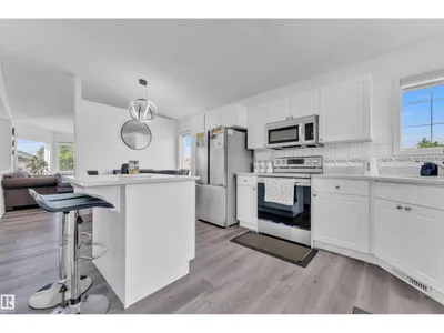 916 JORDAN CR NW photo 13