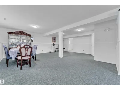 916 JORDAN CR NW photo 32