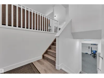 916 JORDAN CR NW photo 6