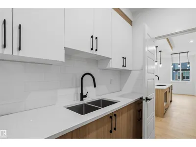 2411 209 ST NW photo 16