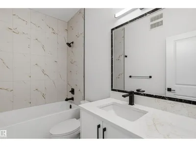 8421 223A ST NW photo 33