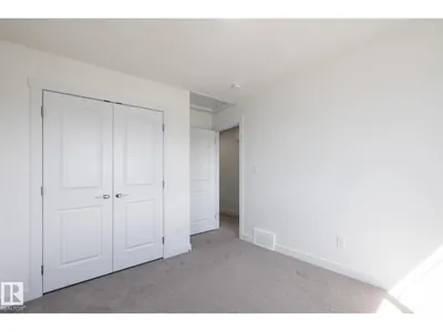 608 Ashgrove CI photo 22