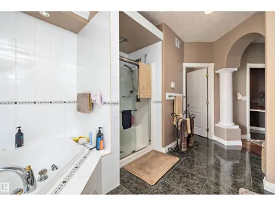 9610 167 ST SW photo 32