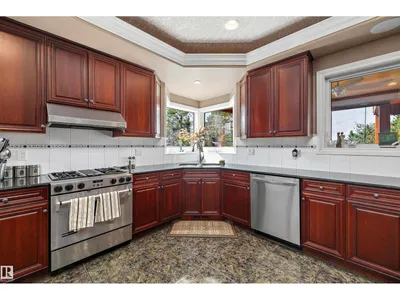 9610 167 ST SW photo 26