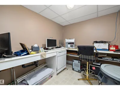 9610 167 ST SW photo 52