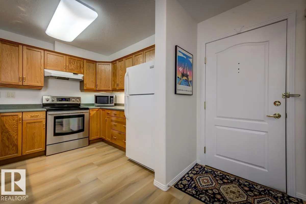 #212 8912 156 ST NW exterior