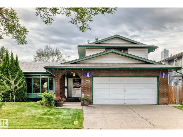 23 WOODLANDS RD, St. Albert