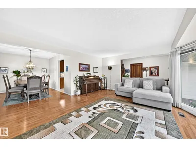 23 WOODLANDS RD photo 18