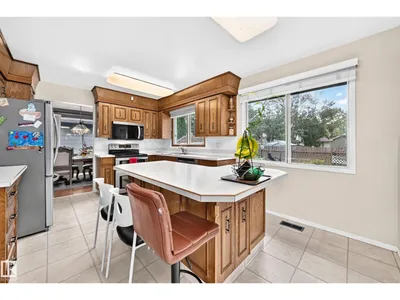 23 WOODLANDS RD photo 5