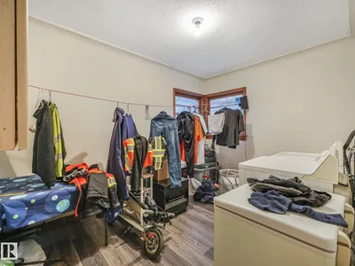 10948 108 ST NW photo 10