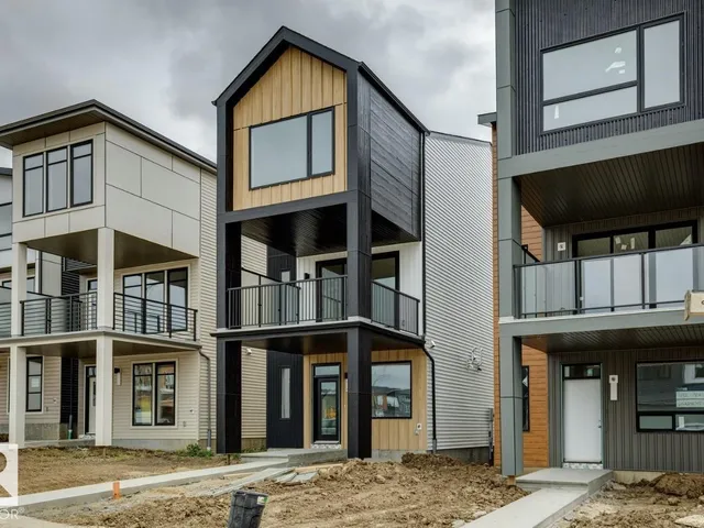436 31 ST SW, Edmonton