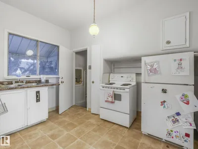 10958 108 ST NW photo 6