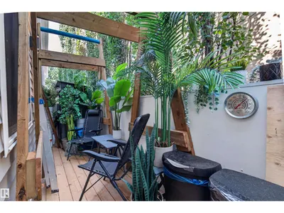 10726 107 ST NW photo 18
