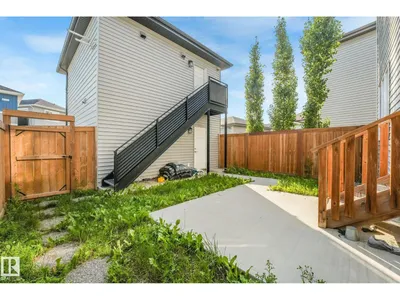 6603 64 AV photo 4