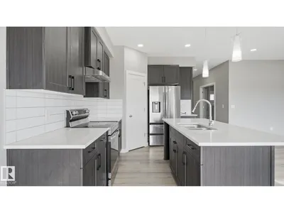 3004 9 ST NW photo 4