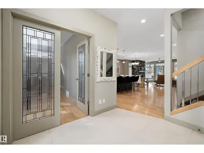 11534 122 ST NW photo 6
